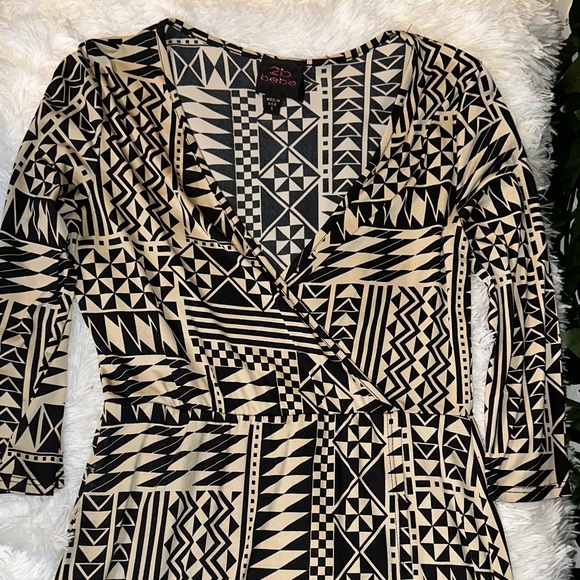 Geometric Black and Cream Wrap Dress - Picture 5 of 5